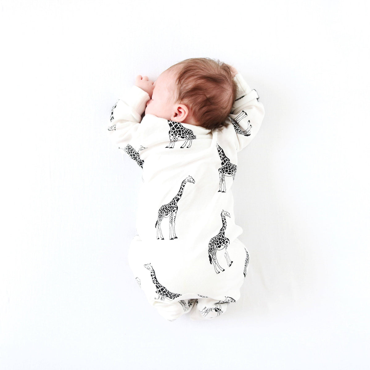 Fred & Noah - Giraffe cotton sleepsuit