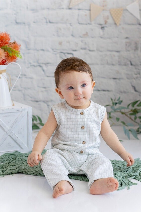 100% Organic Cotton Unisex Romper Was £16.99  Now £8.49